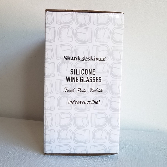 Shark Skinzz Set of 4 Silicone Wine Glasses - Picture 4 of 8